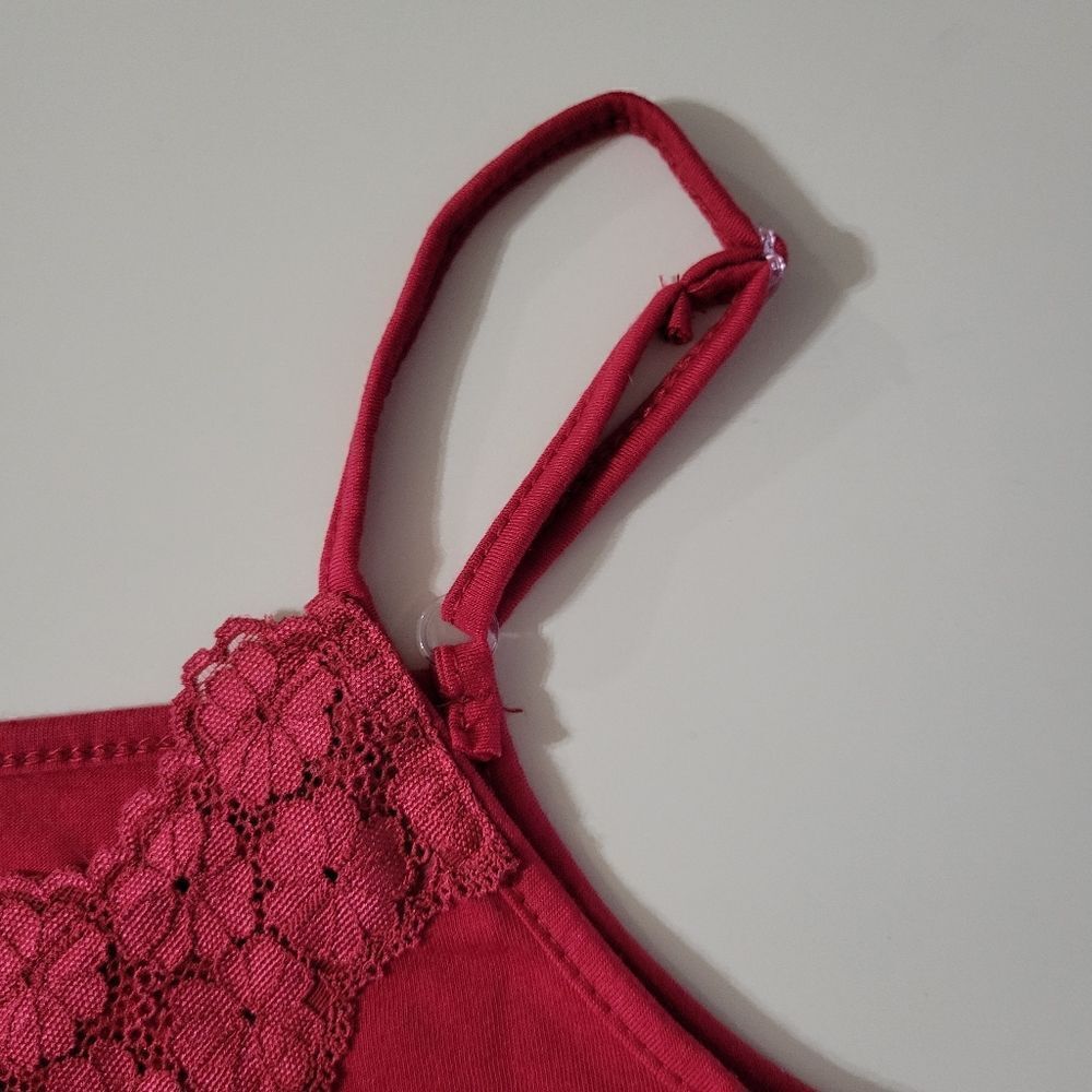 Basico Burgundy Lace Trimmed Cami - Picture 9 of 12